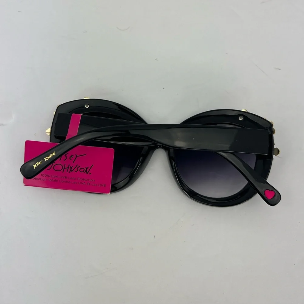 BETSEY JOHNSON FLORAL BLACK FRAME 100% UV PROTECTION WITH BLACK FRAME
